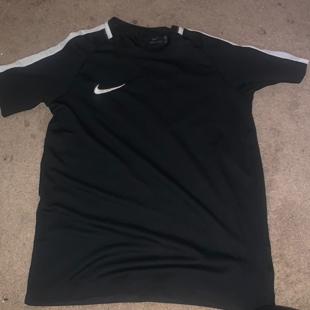 Women’s shirts